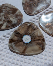 Load image into Gallery viewer, Irregular Resin Coasters - Coffee and cream swirl
